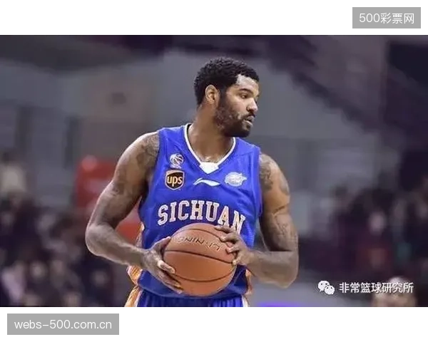 特奎维恩·史密斯以高球权占有率，定义了小外援的得分模式。